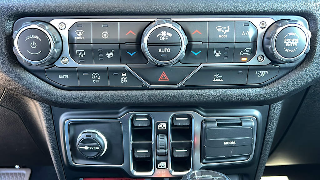 Thumbnail: 2025 Jeep Gladiator - 22