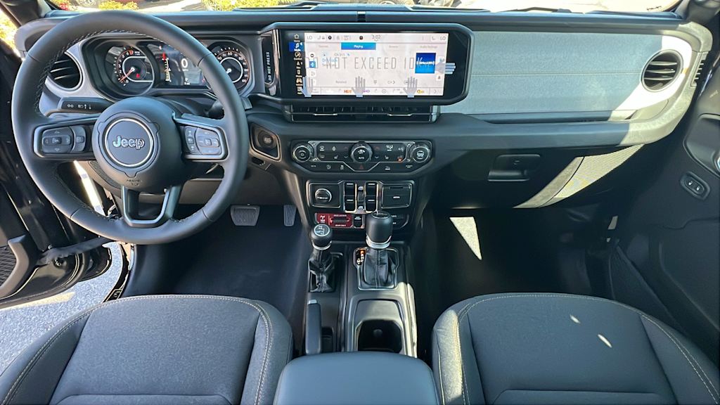 Thumbnail: 2025 Jeep Gladiator - 12