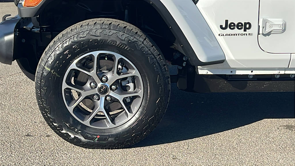 Thumbnail: 2026 Jeep Gladiator - 8
