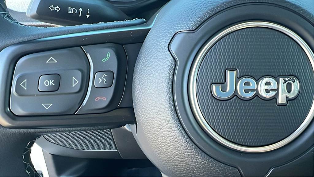 Thumbnail: 2026 Jeep Gladiator - 25