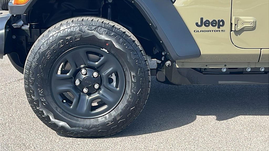 Thumbnail: 2026 Jeep Gladiator - 8