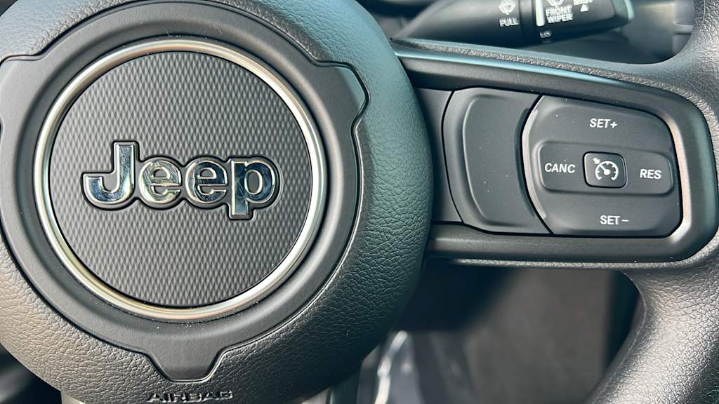 Thumbnail: 2026 Jeep Gladiator - 25