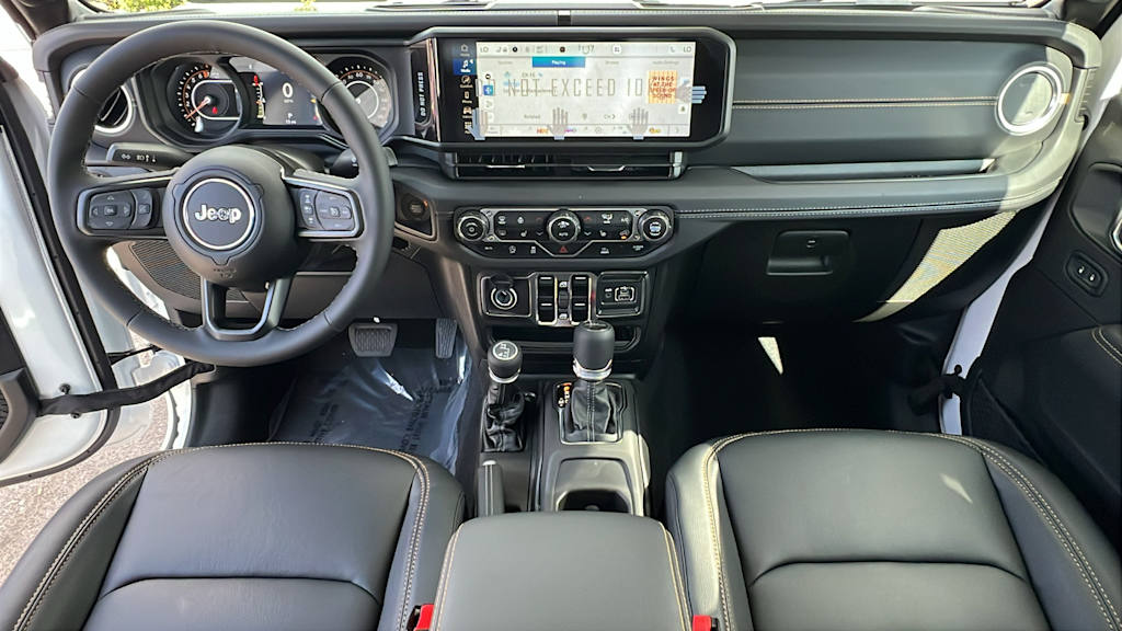 2025 Jeep Gladiator Sport 13