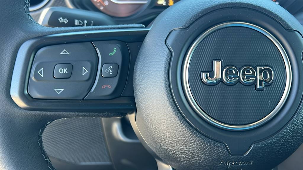 Thumbnail: 2026 Jeep Gladiator - 24