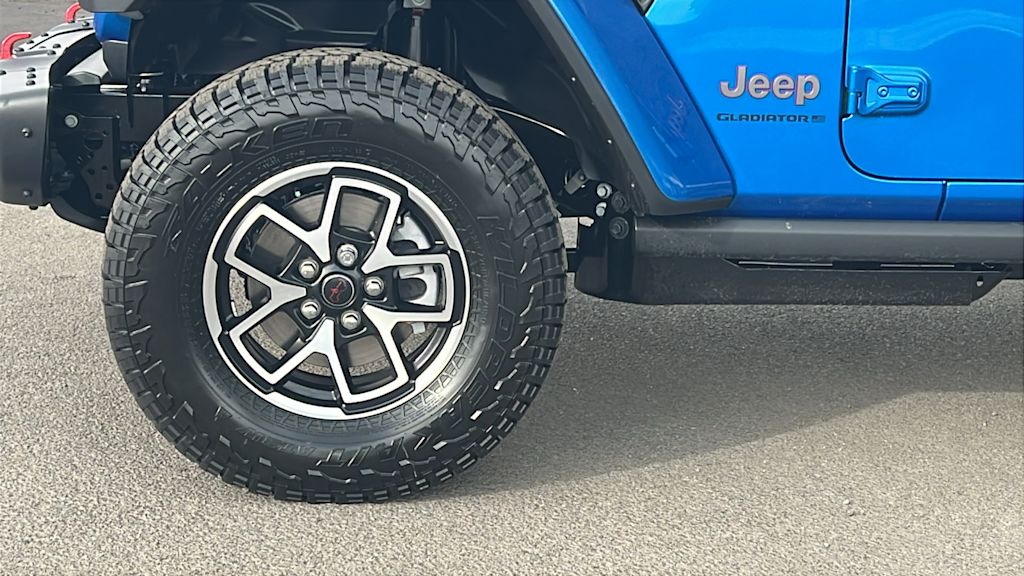 Thumbnail: 2026 Jeep Gladiator - 8