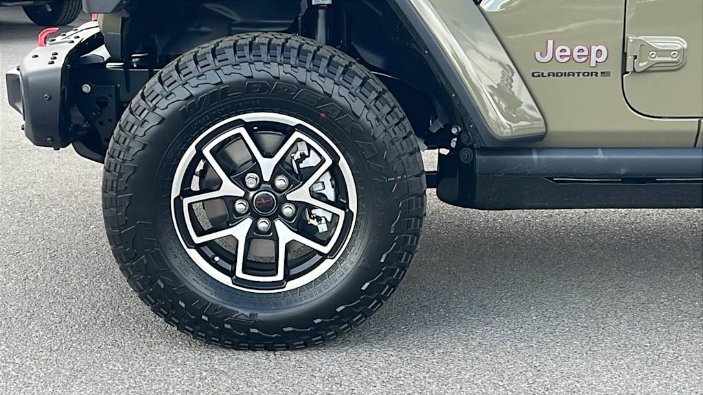 Thumbnail: 2026 Jeep Gladiator - 8
