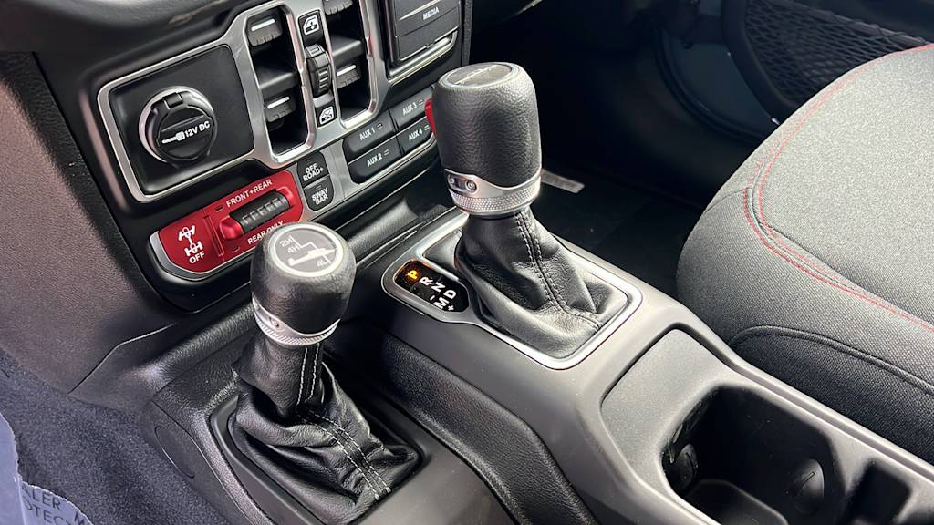 Thumbnail: 2026 Jeep Gladiator - 15