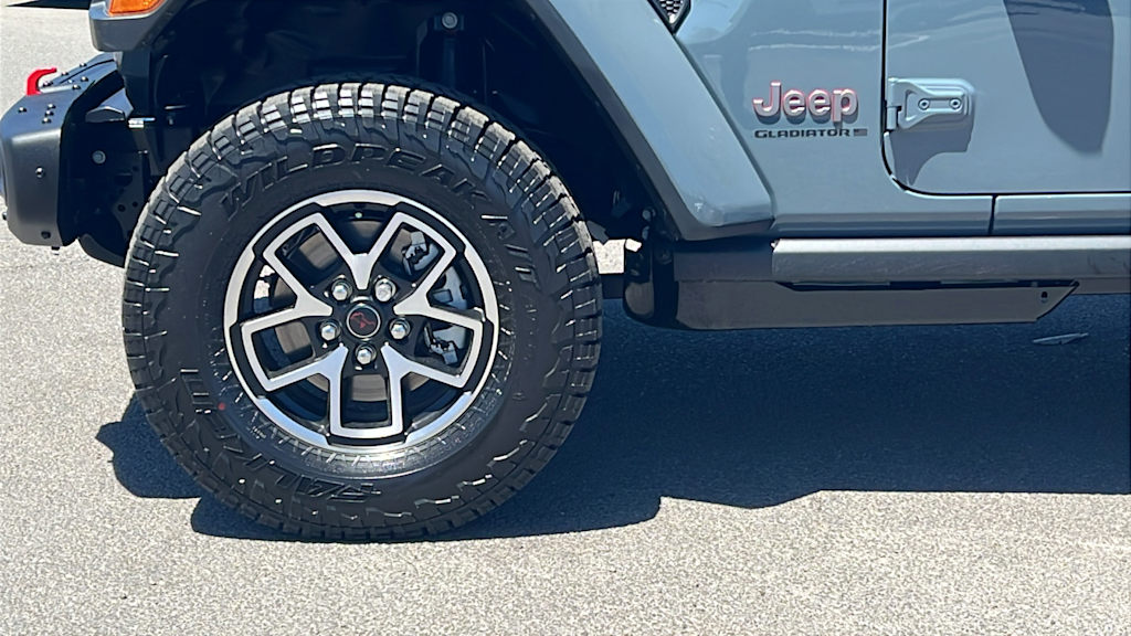 Thumbnail: 2026 Jeep Gladiator - 8