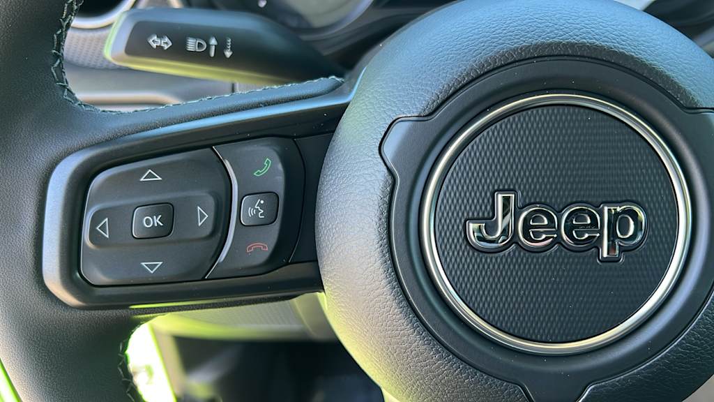 Thumbnail: 2026 Jeep Gladiator - 25