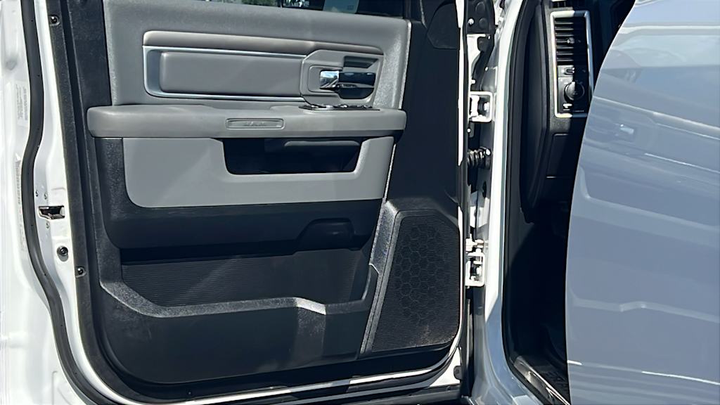 Thumbnail: 2014 RAM 1500 - 28