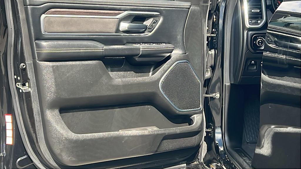 Thumbnail: 2025 RAM 1500 - 27