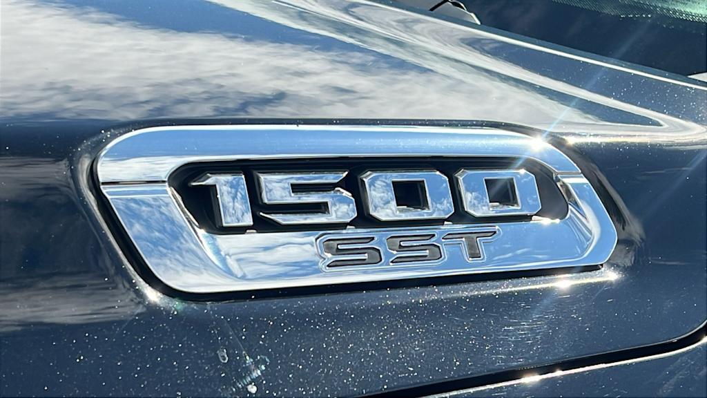 Thumbnail: 2025 RAM 1500 - 7