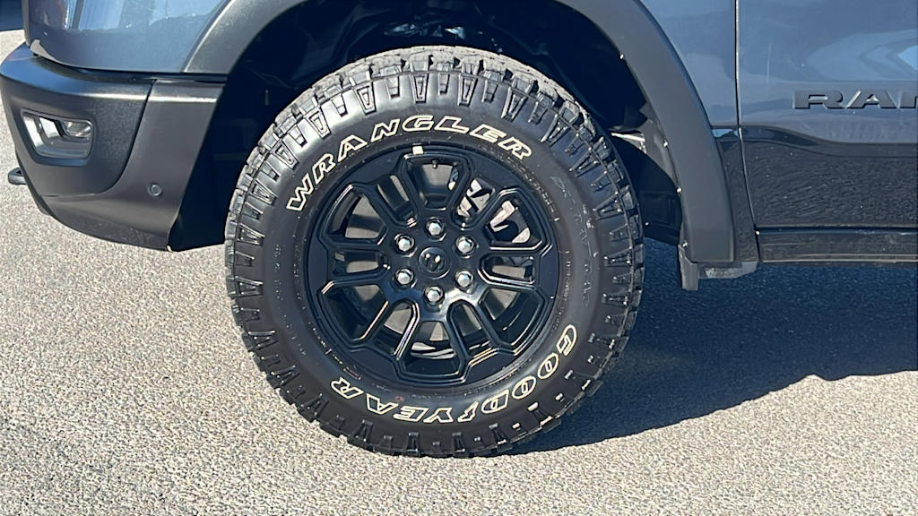 Thumbnail: 2026 RAM 1500 - 7