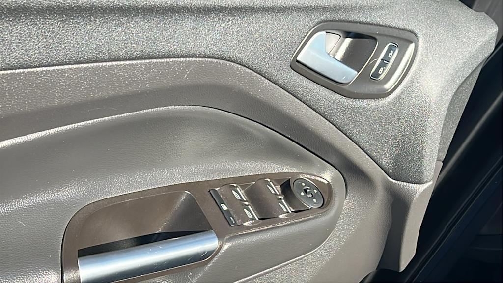Thumbnail: 2017 Ford Escape - 26
