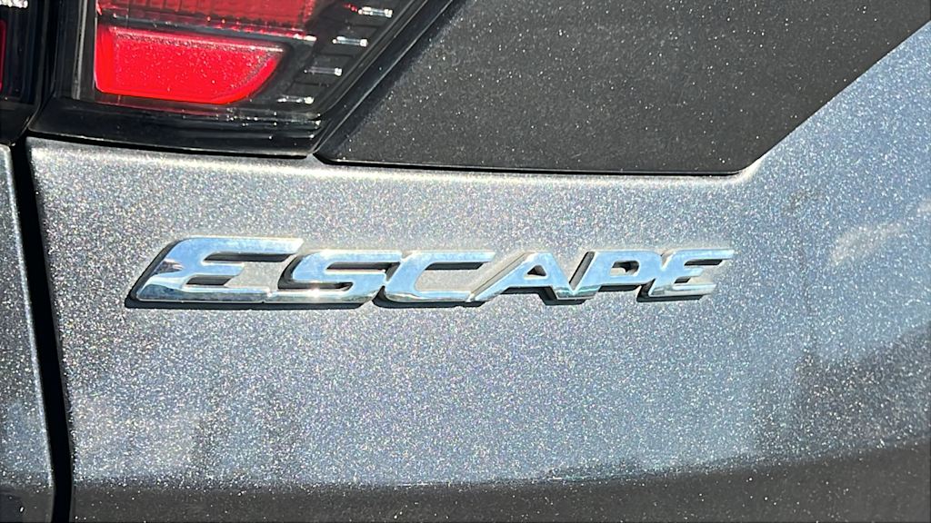 Thumbnail: 2017 Ford Escape - 7