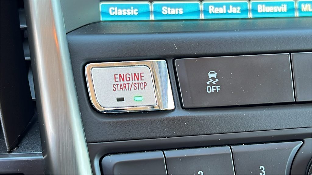 Thumbnail: 2013 Buick Verano - 25