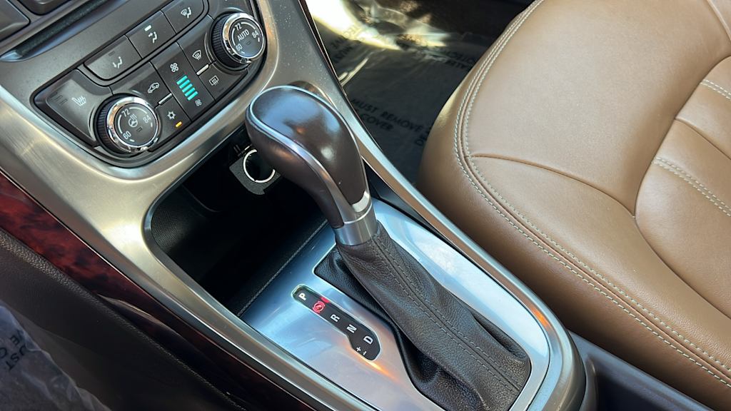 Thumbnail: 2013 Buick Verano - 15