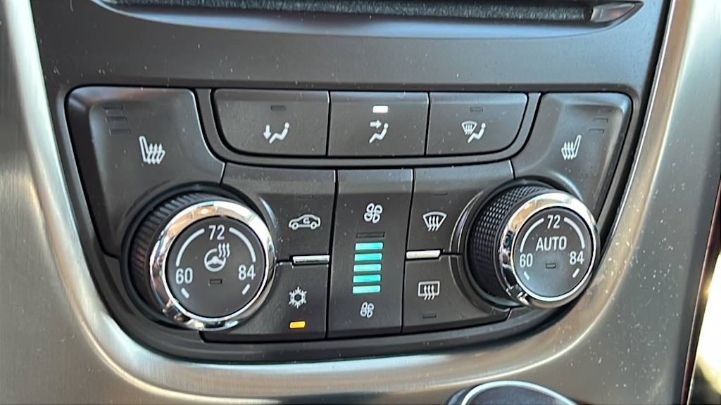 Thumbnail: 2013 Buick Verano - 23