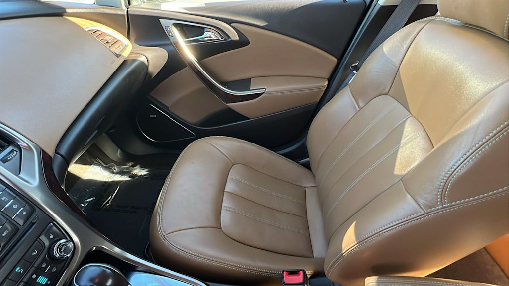 Thumbnail: 2013 Buick Verano - 11