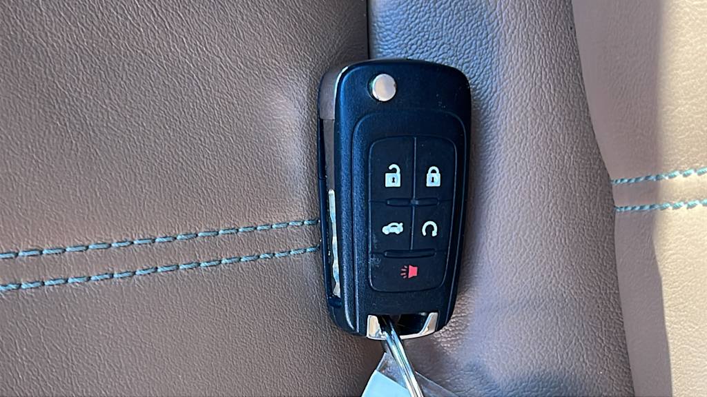 Thumbnail: 2013 Buick Verano - 18