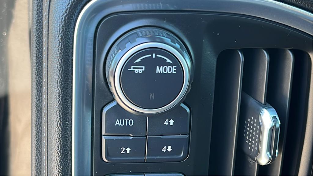 Thumbnail: 2020 Chevrolet Silverado 2500 - 32