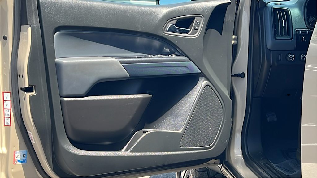 Thumbnail: 2022 Chevrolet Colorado - 28