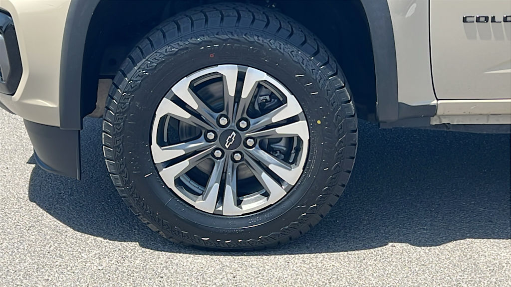 Thumbnail: 2022 Chevrolet Colorado - 8
