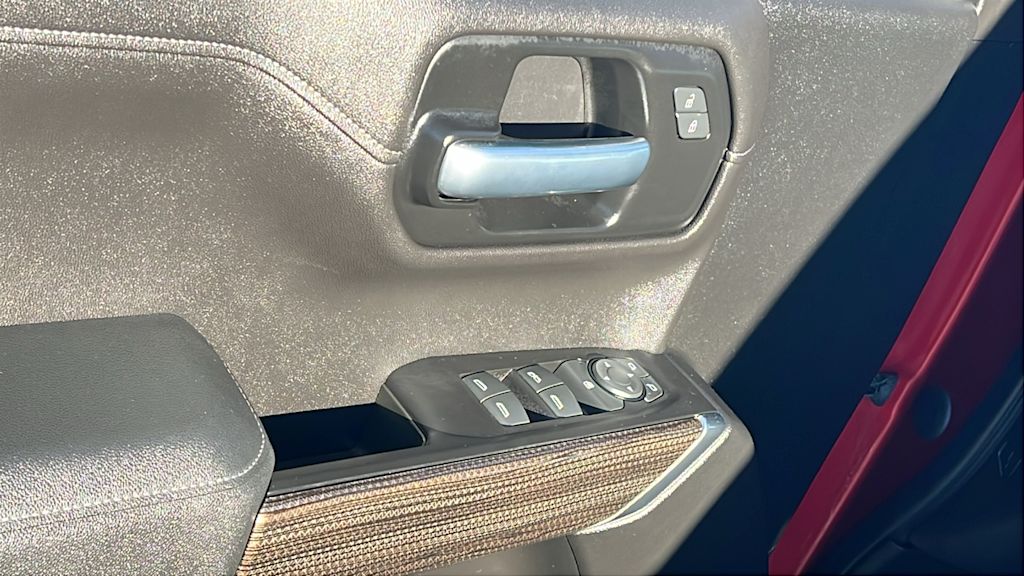 Thumbnail: 2020 Chevrolet Silverado 1500 - 28