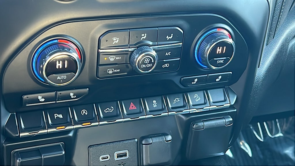 Thumbnail: 2020 Chevrolet Silverado 1500 - 23