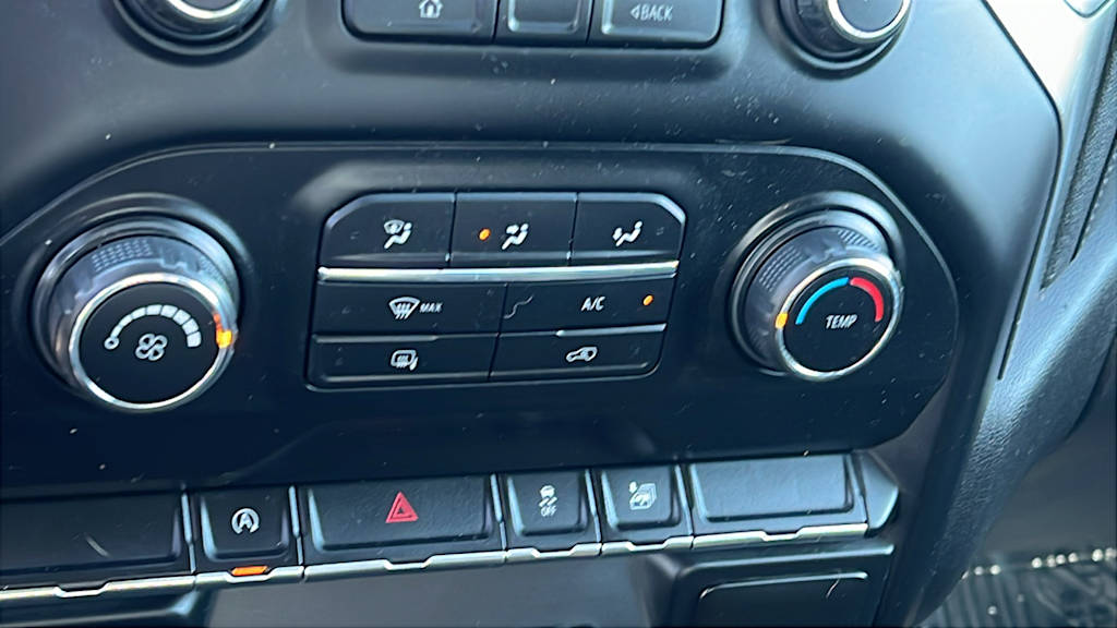Thumbnail: 2020 Chevrolet Silverado 1500 - 23