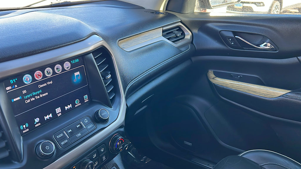 2018 GMC Acadia Denali 15