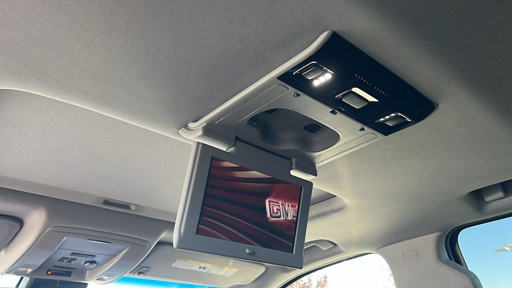 Thumbnail: 2016 GMC Yukon - 32