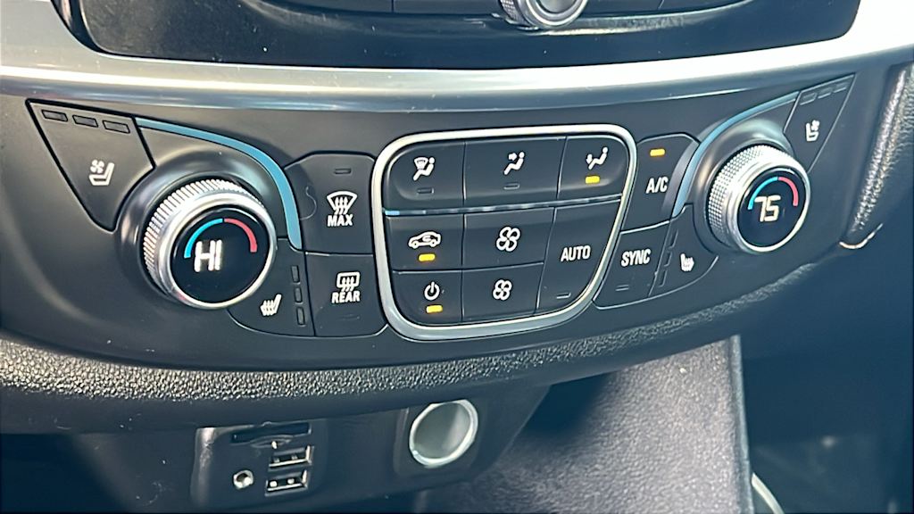 Thumbnail: 2020 Chevrolet Traverse - 23