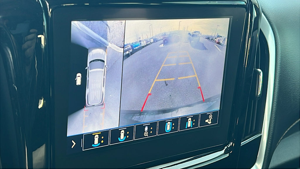 Thumbnail: 2020 Chevrolet Traverse - 24