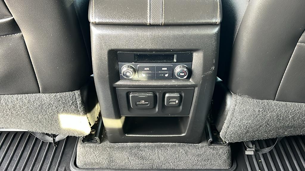 Thumbnail: 2020 Chevrolet Traverse - 29