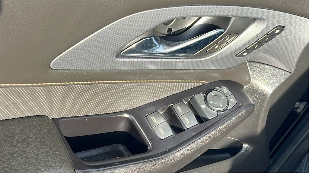 Thumbnail: 2020 Chevrolet Traverse - 27