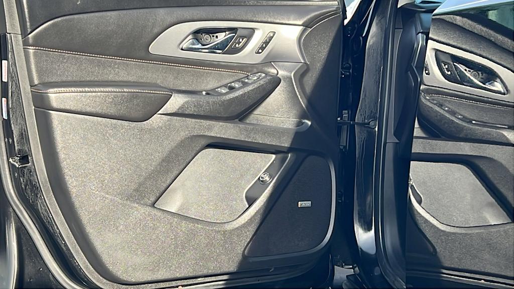 Thumbnail: 2020 Chevrolet Traverse - 28