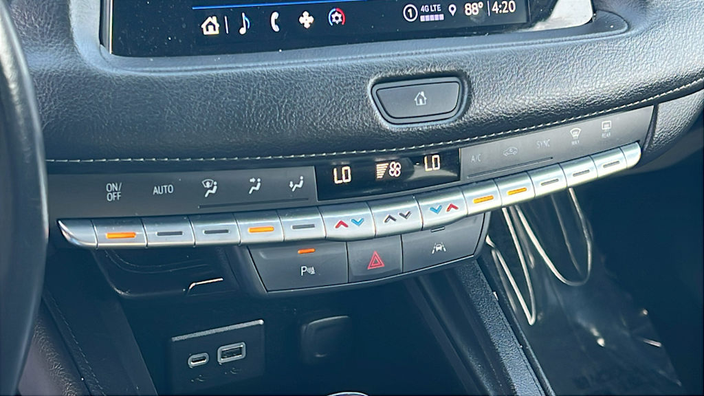 Thumbnail: 2023 Cadillac XT4 - 22