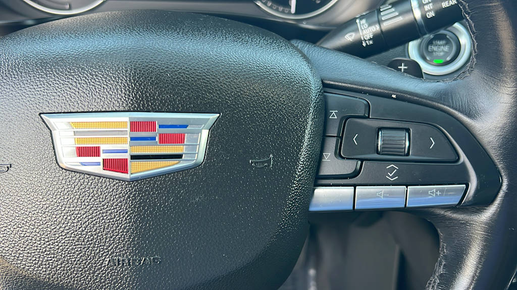 Thumbnail: 2023 Cadillac XT4 - 26
