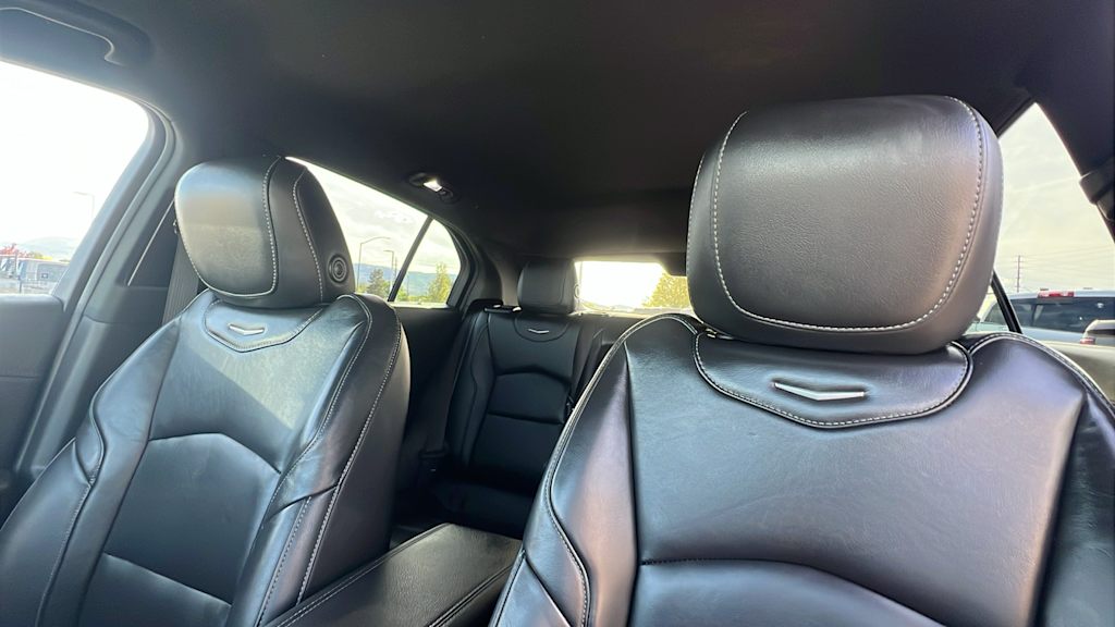 Thumbnail: 2023 Cadillac XT4 - 10