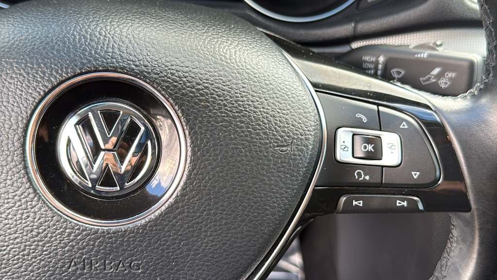 Thumbnail: 2016 Volkswagen Passat - 26