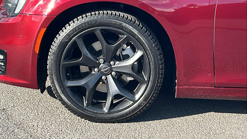 Thumbnail: 2021 Chrysler 300 - 8