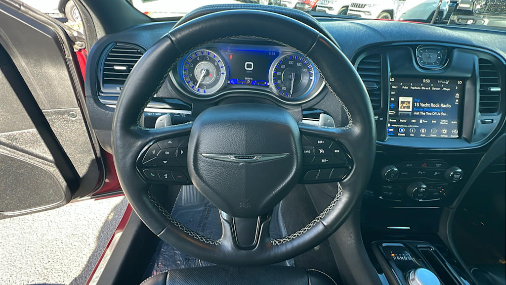 Thumbnail: 2021 Chrysler 300 - 9
