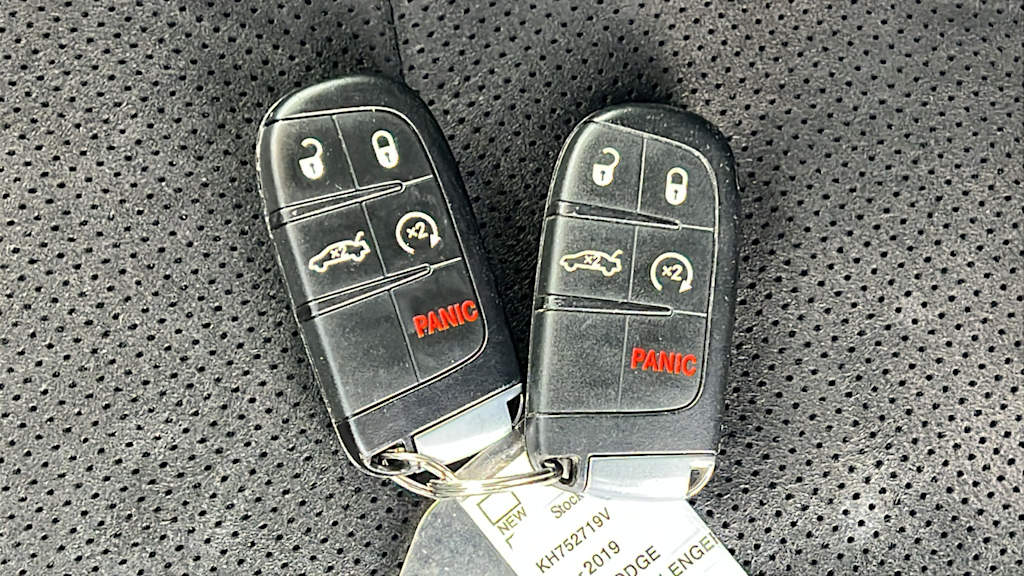 Thumbnail: 2019 Dodge Challenger - 17