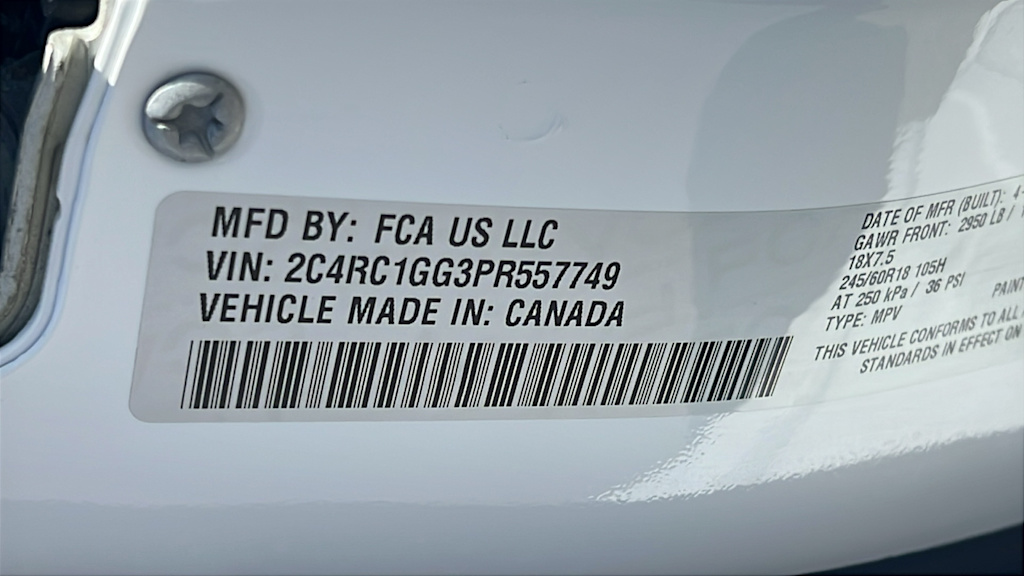 Thumbnail: 2023 Chrysler Pacifica - 18