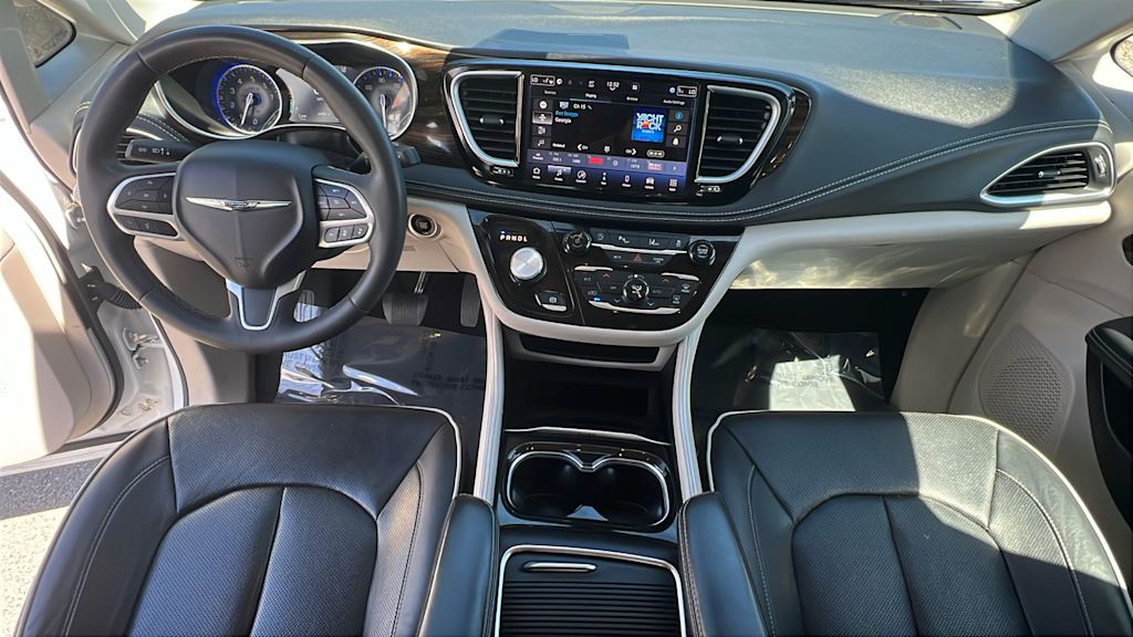 Thumbnail: 2023 Chrysler Pacifica - 13