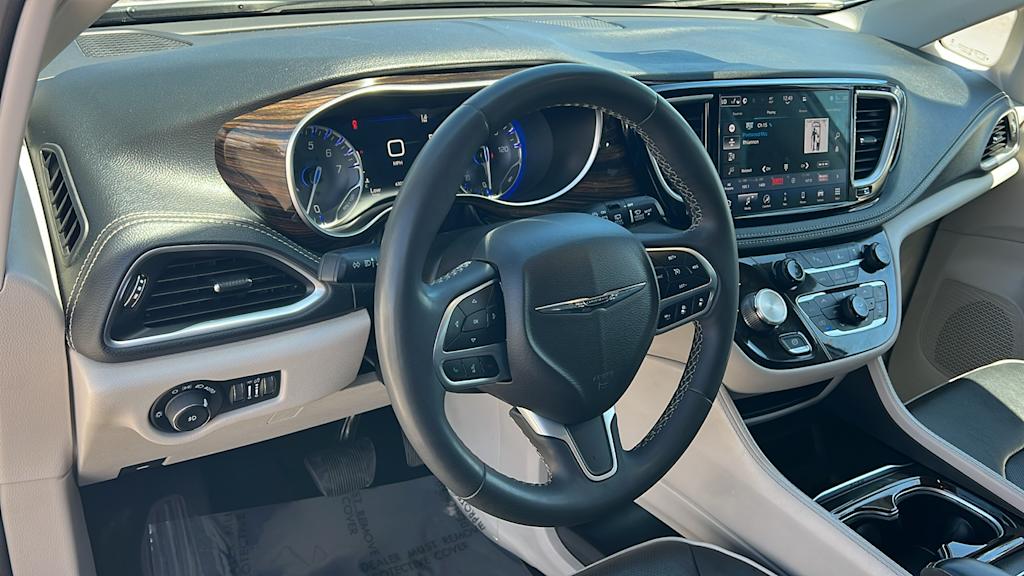 Thumbnail: 2023 Chrysler Pacifica - 2