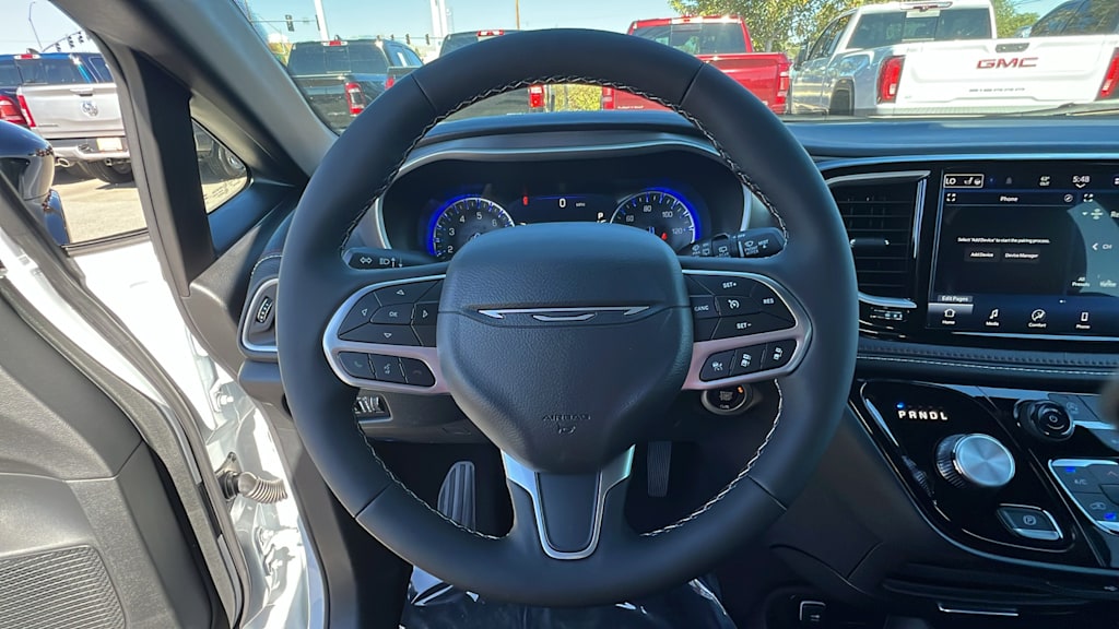 Thumbnail: 2027 Chrysler Pacifica - 8