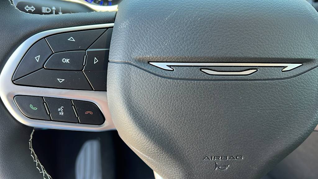 Thumbnail: 2027 Chrysler Pacifica - 24