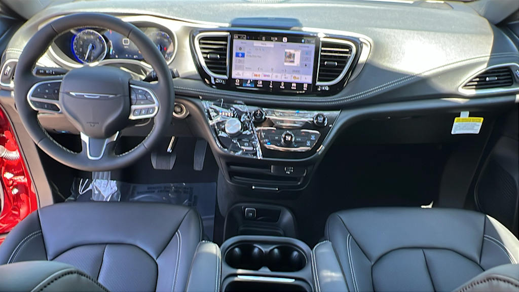 Thumbnail: 2027 Chrysler Pacifica - 9